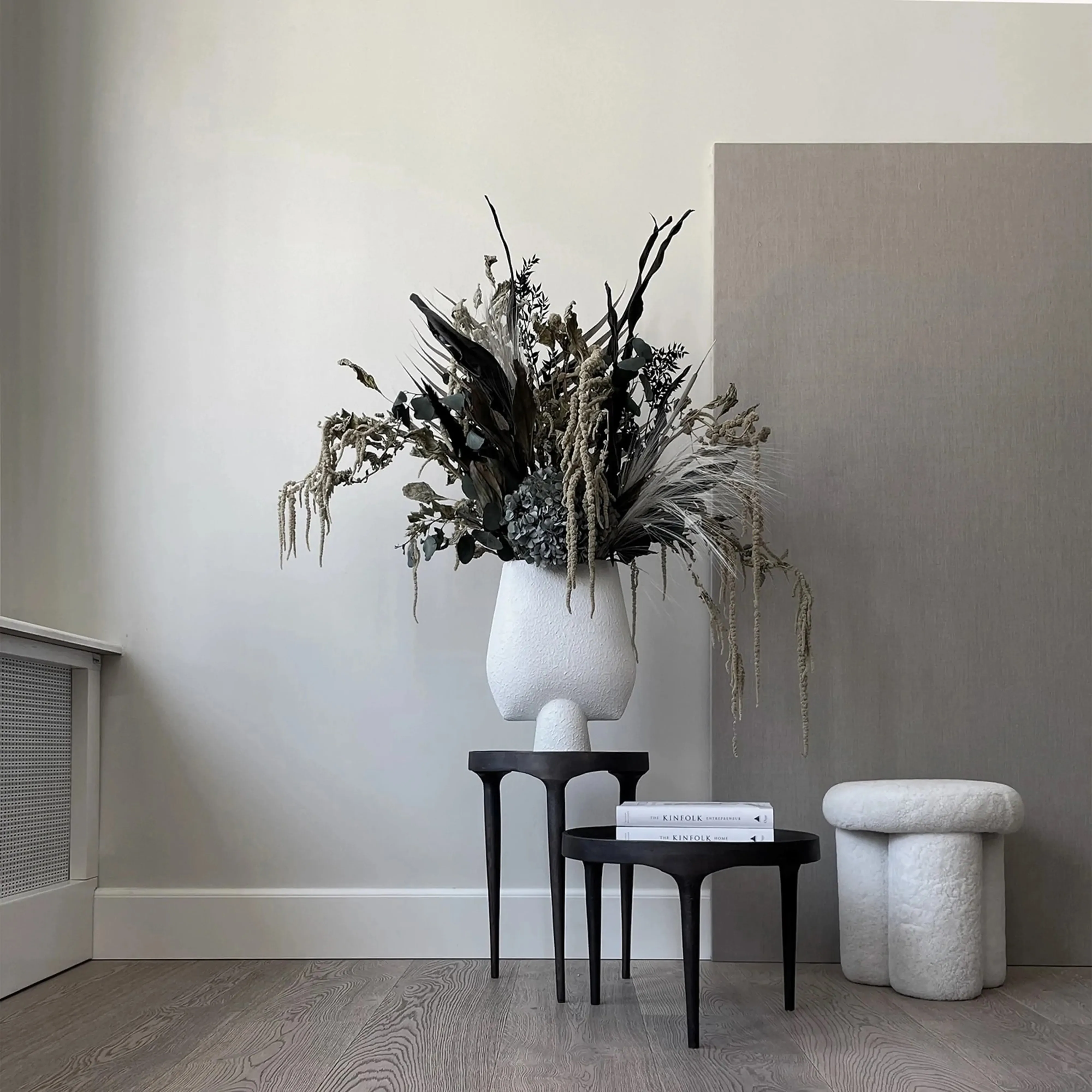 Big Foot stool sheep skin - 101 Copenhagen | KitchenTime