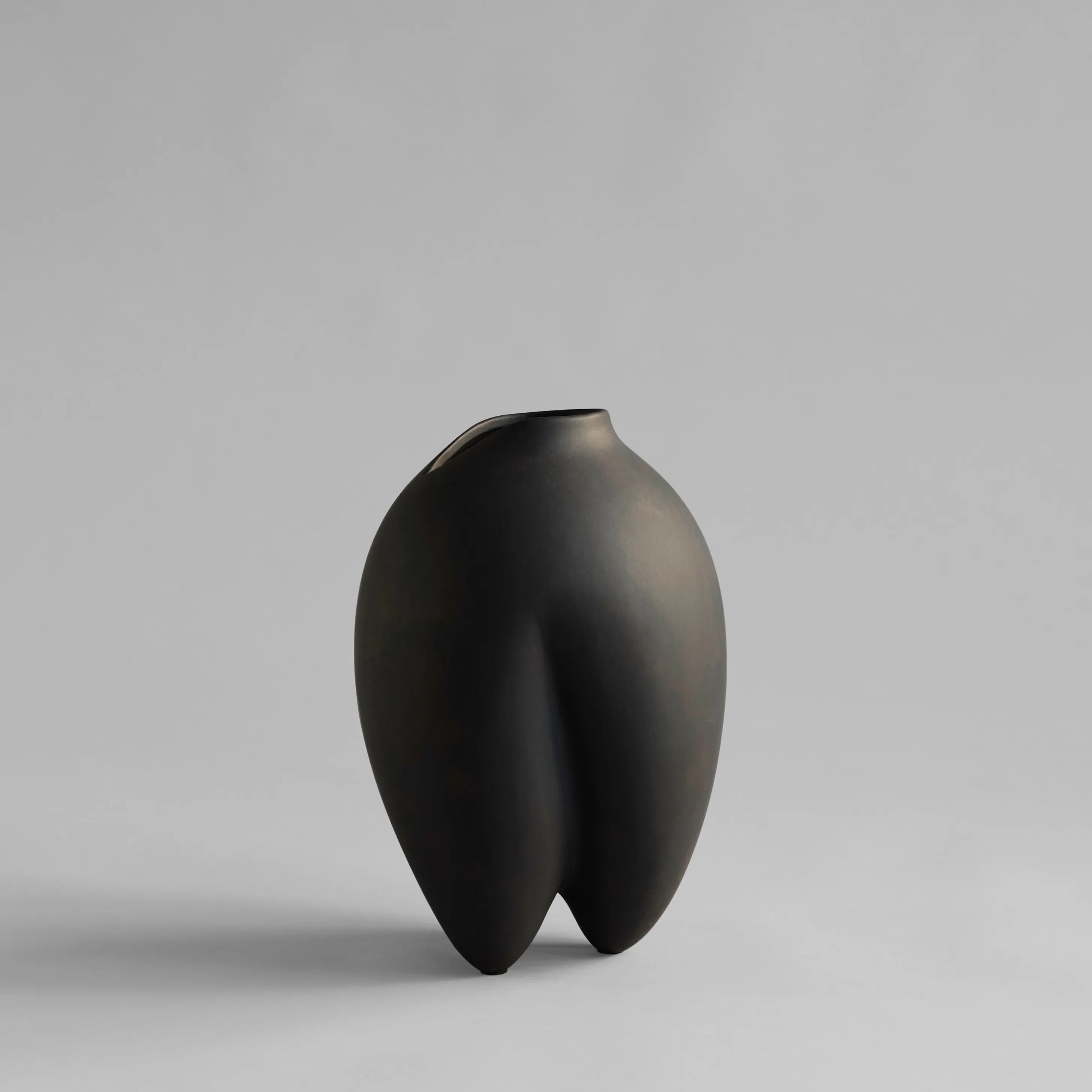 Sumo vase slim from 101 Copenhagen - NordicNest.com