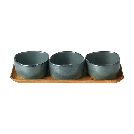 Aida - RAW Northern Green - Organic skåle på teakbrædt