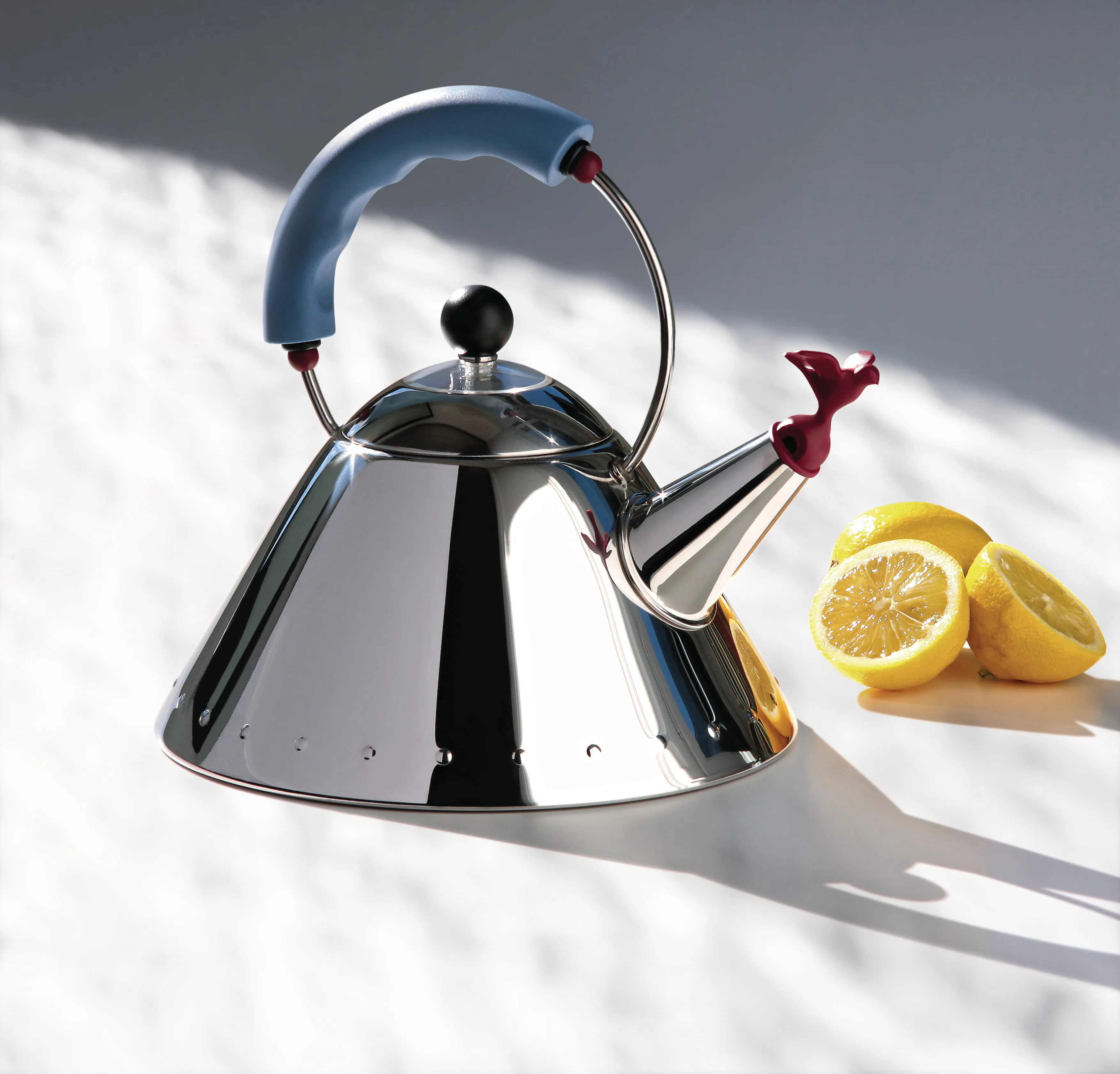 Alessi | アレッシィ からのAlessi 9093 ケトル - NordicNest.jp