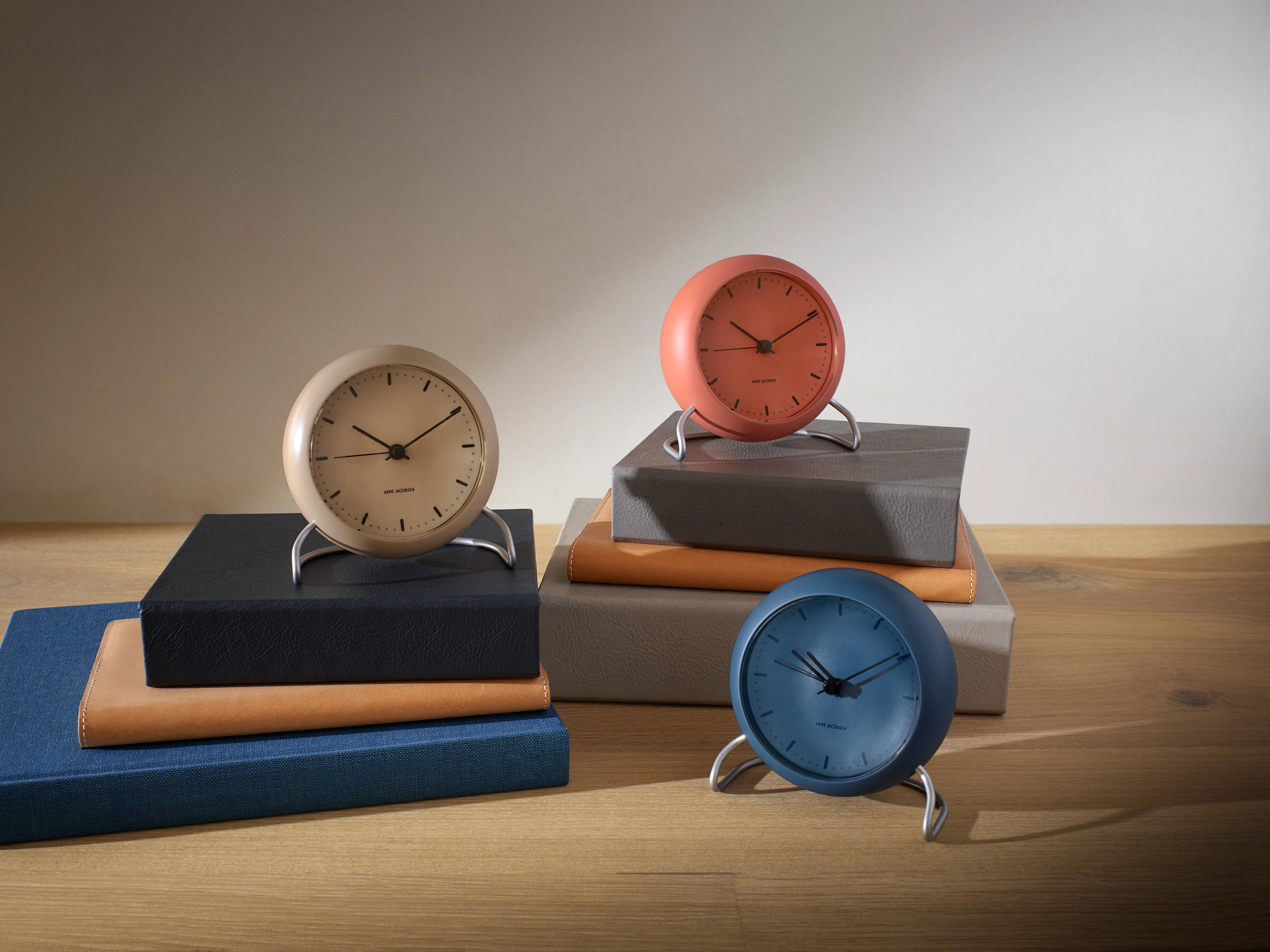 Arne Jacobsen Clocks | アルネ・ヤコブセン クロック からのAJ City