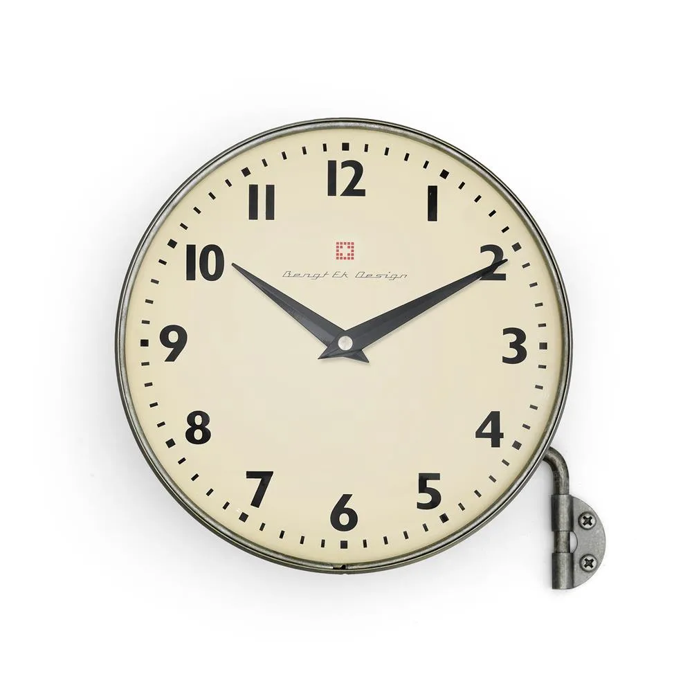 【希少・北欧ヴィンテージ】Bengt Ek Design 壁掛け時計 Bengt Ek wall clock mounted on arm from Bengt Ek Design