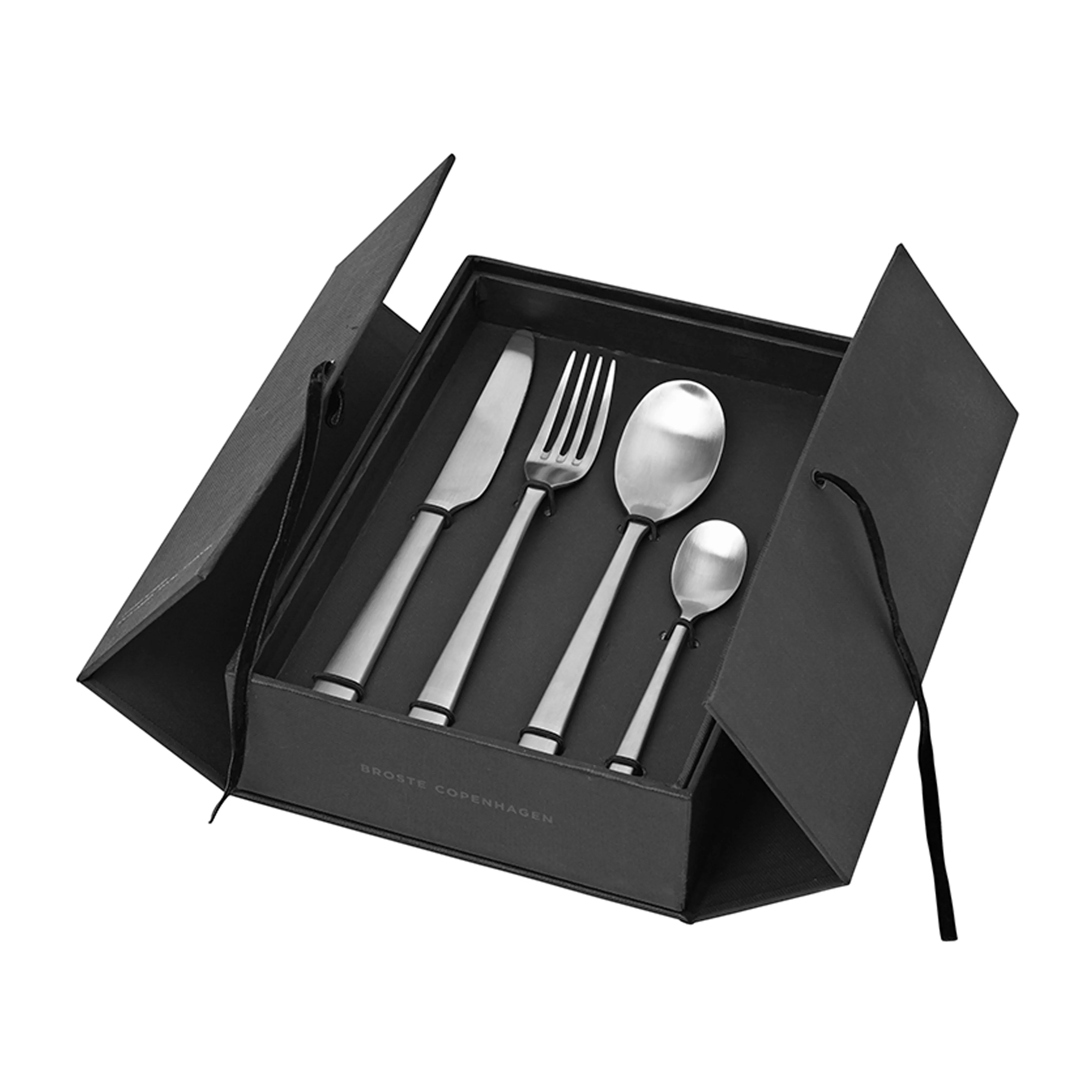 Broste Copenhagen | ブロスト コペンハーゲン からのHune カトラリー