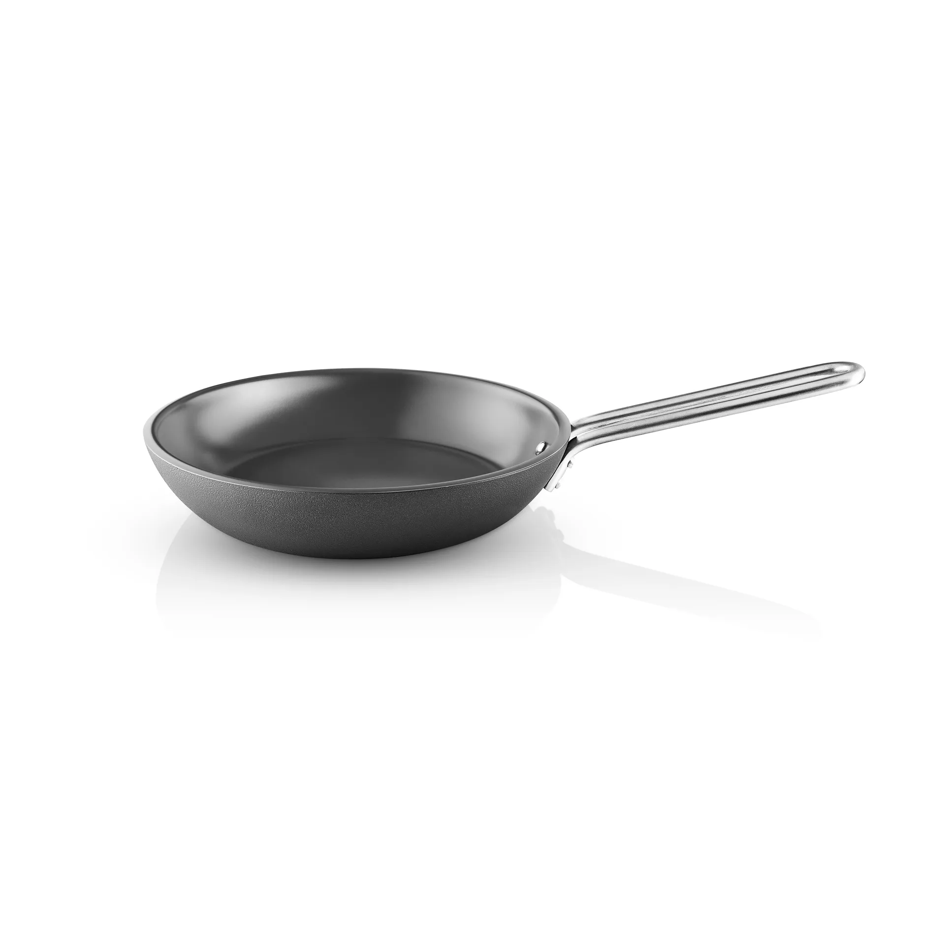 Eva Solo Professional Laser Titanium Slip-Let stegepande Black, Ø24 cm
