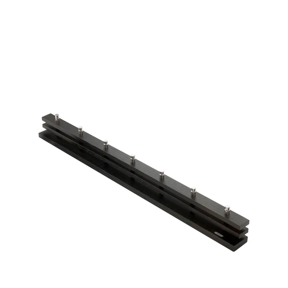 Fritz Hansen Porte-manteau Cutter Chêne, teinté noir, 7 pcs boutons