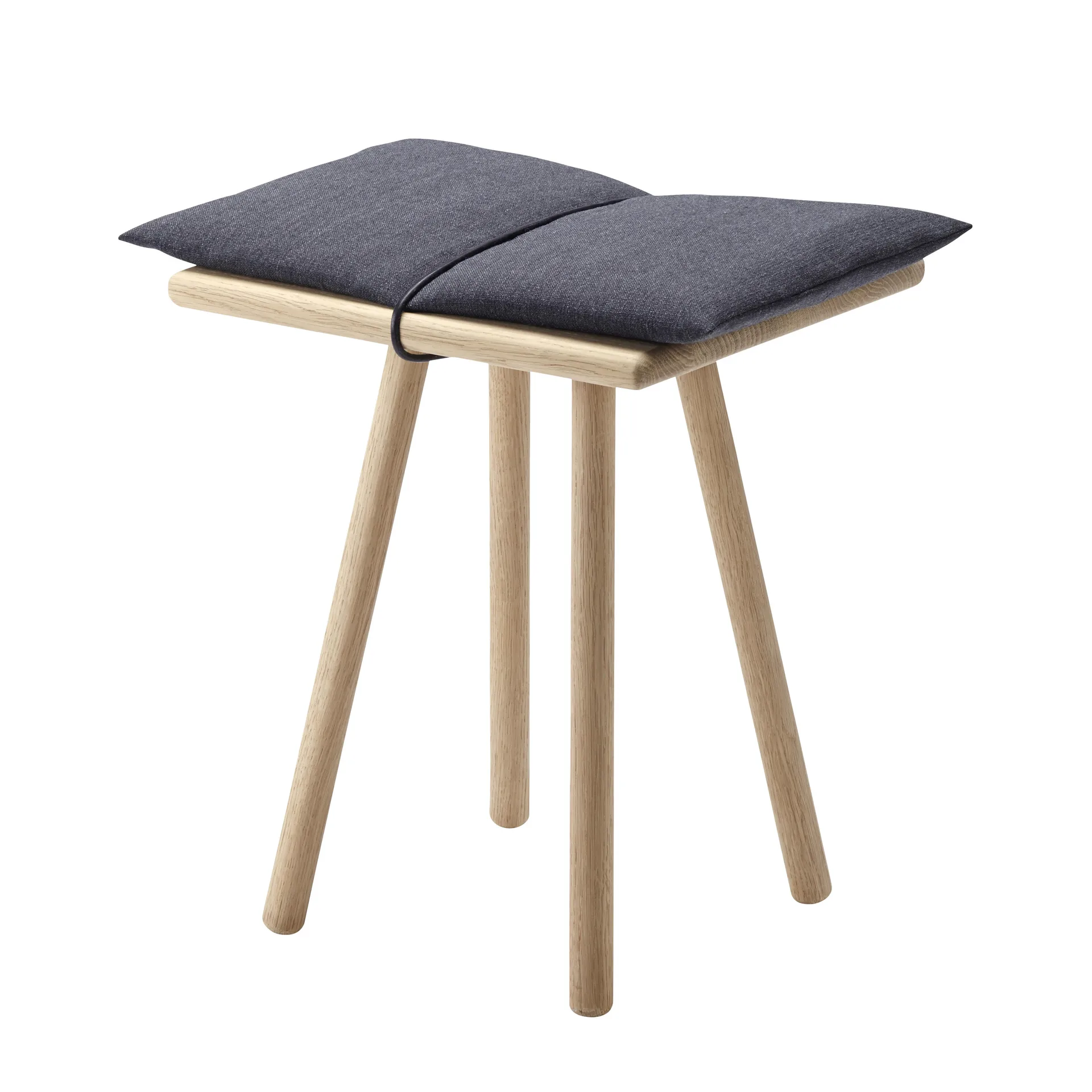 Fritz Hansen Tabouret Georg chêne