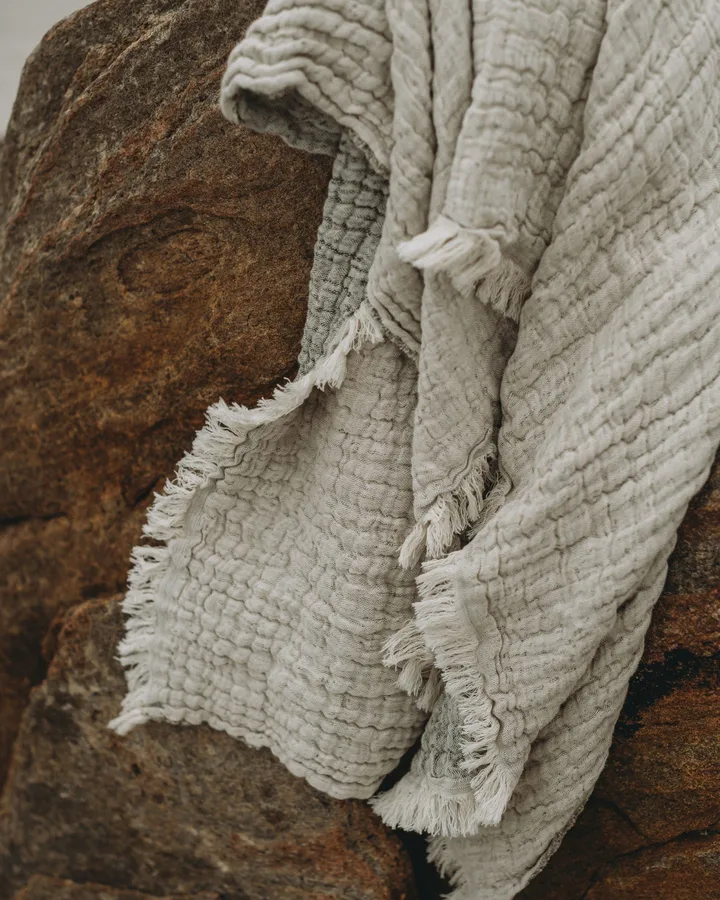 Lin Mellow blanket 110x110 cm from Garbo&Friends - NordicNest.com