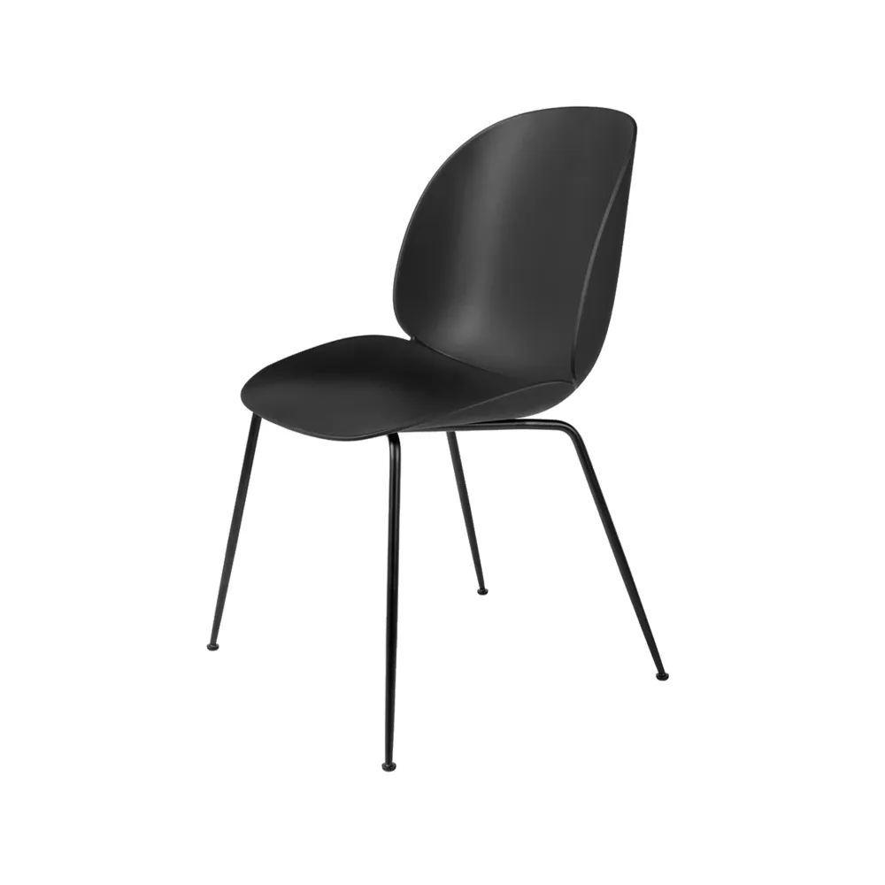 GUBI Chaise Beetle black, structure en acier chromé noir