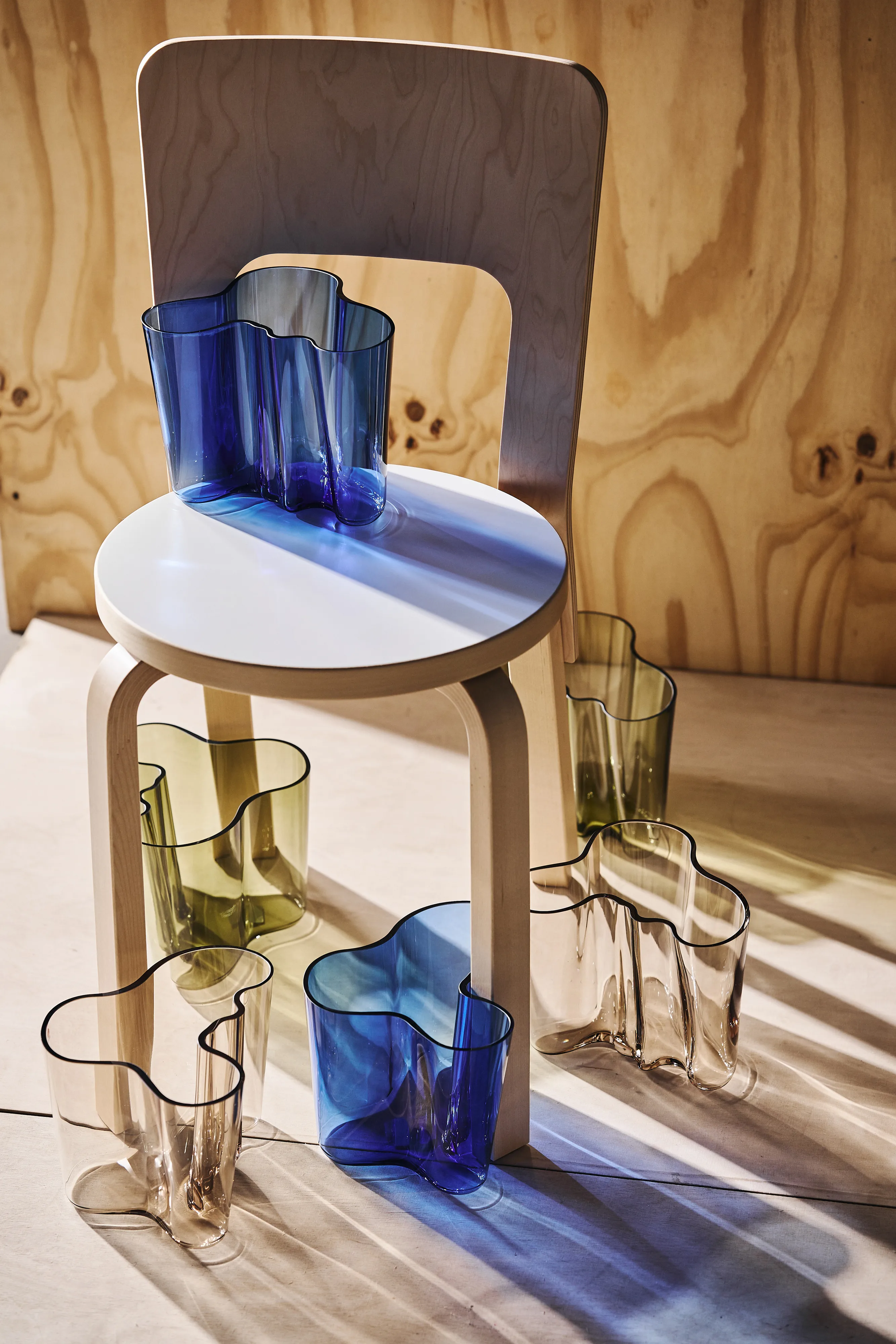 Alvar Aalto vase ultramarine blue from Iittala - NordicNest.com