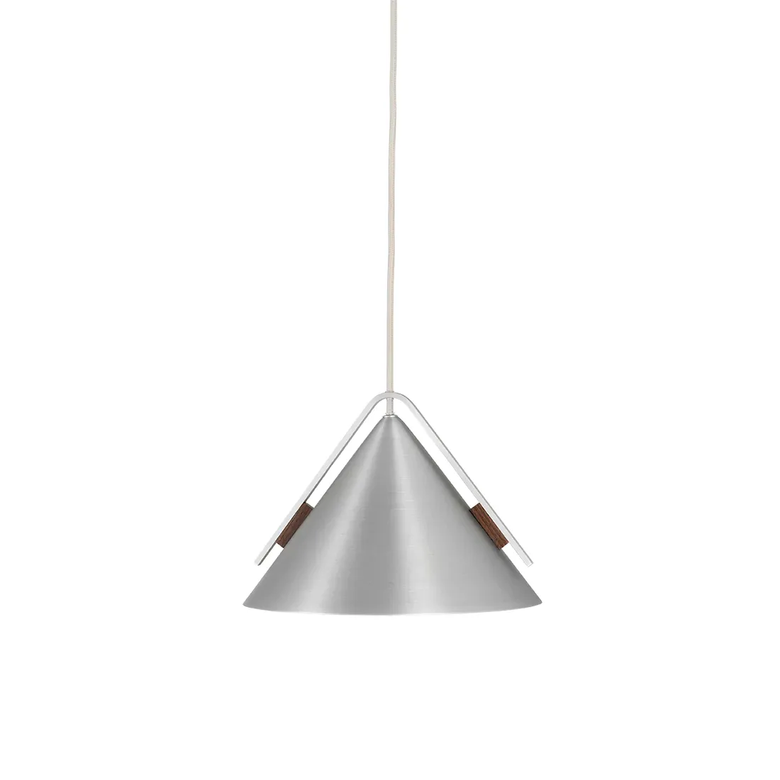 Pendellampe Kristina Dam Cone i børstet aluminium med valnøddetaljer, sølv Ø25 cm