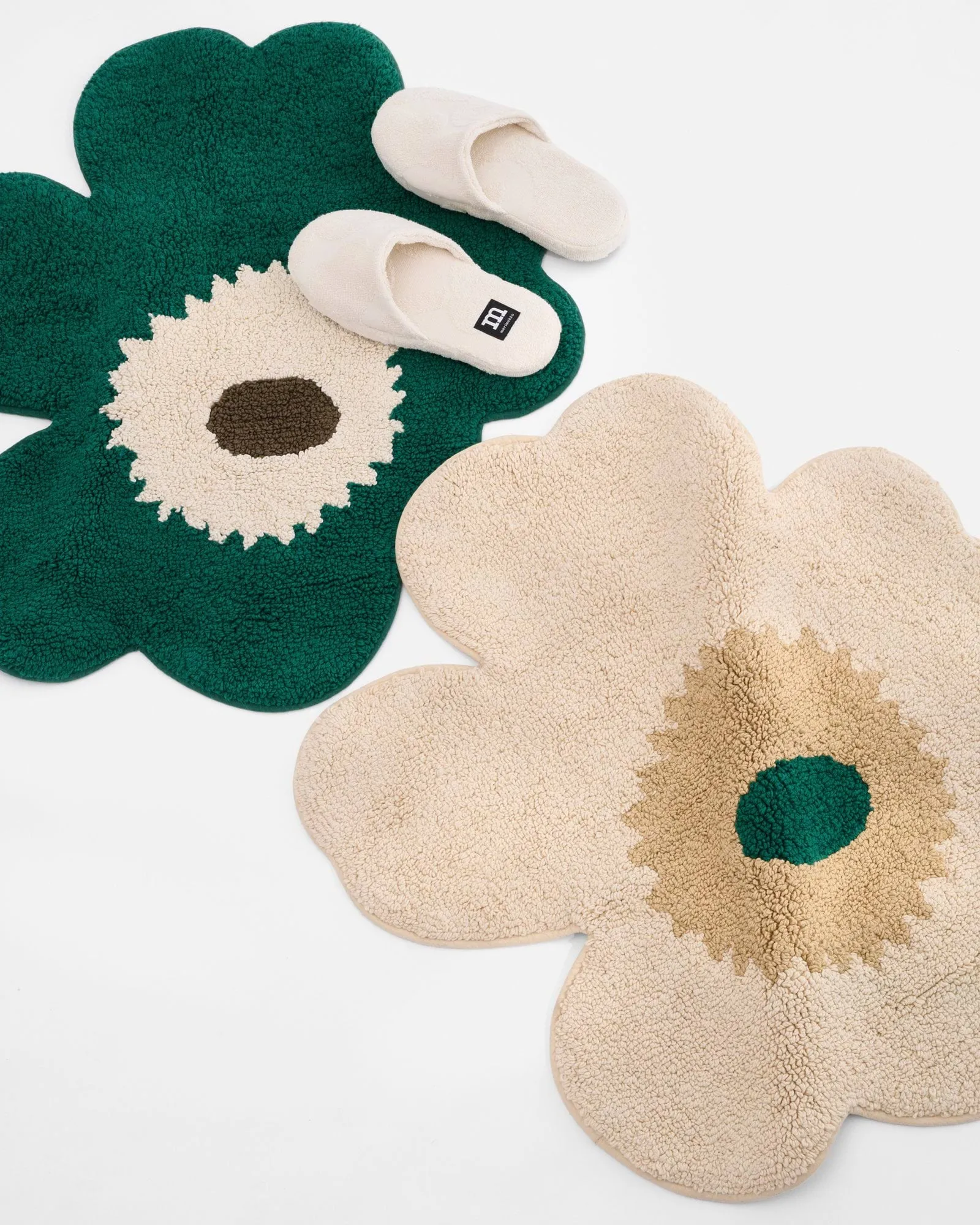 Unikko bathroom mat 73x74 cm from Marimekko - NordicNest.com