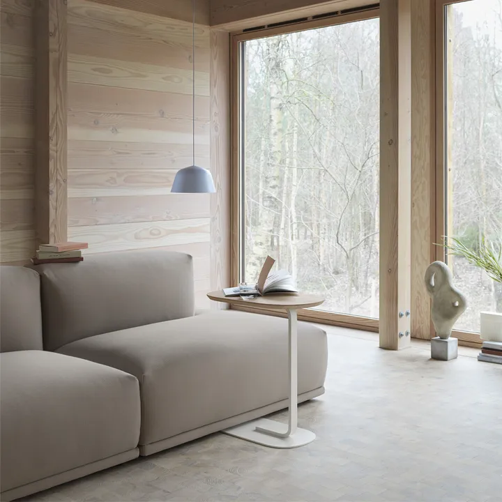 Muuto | ムート からのRelate サイドテーブル H: 73.5 cm - NordicNest.jp