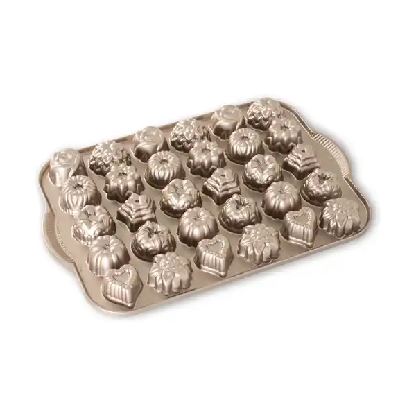 Nordic Ware Bundt Tea Cakes and Candy bakform