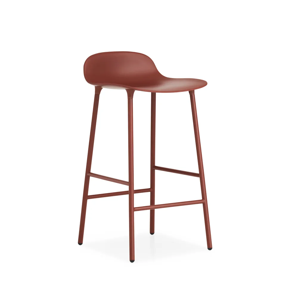Normann Copenhagen Form barstol lav red, rødlakerede stålben