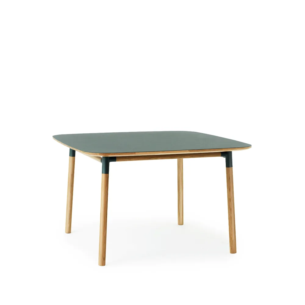 Normann Copenhagen Form spisebord 120x120 cm green, ben i eg
