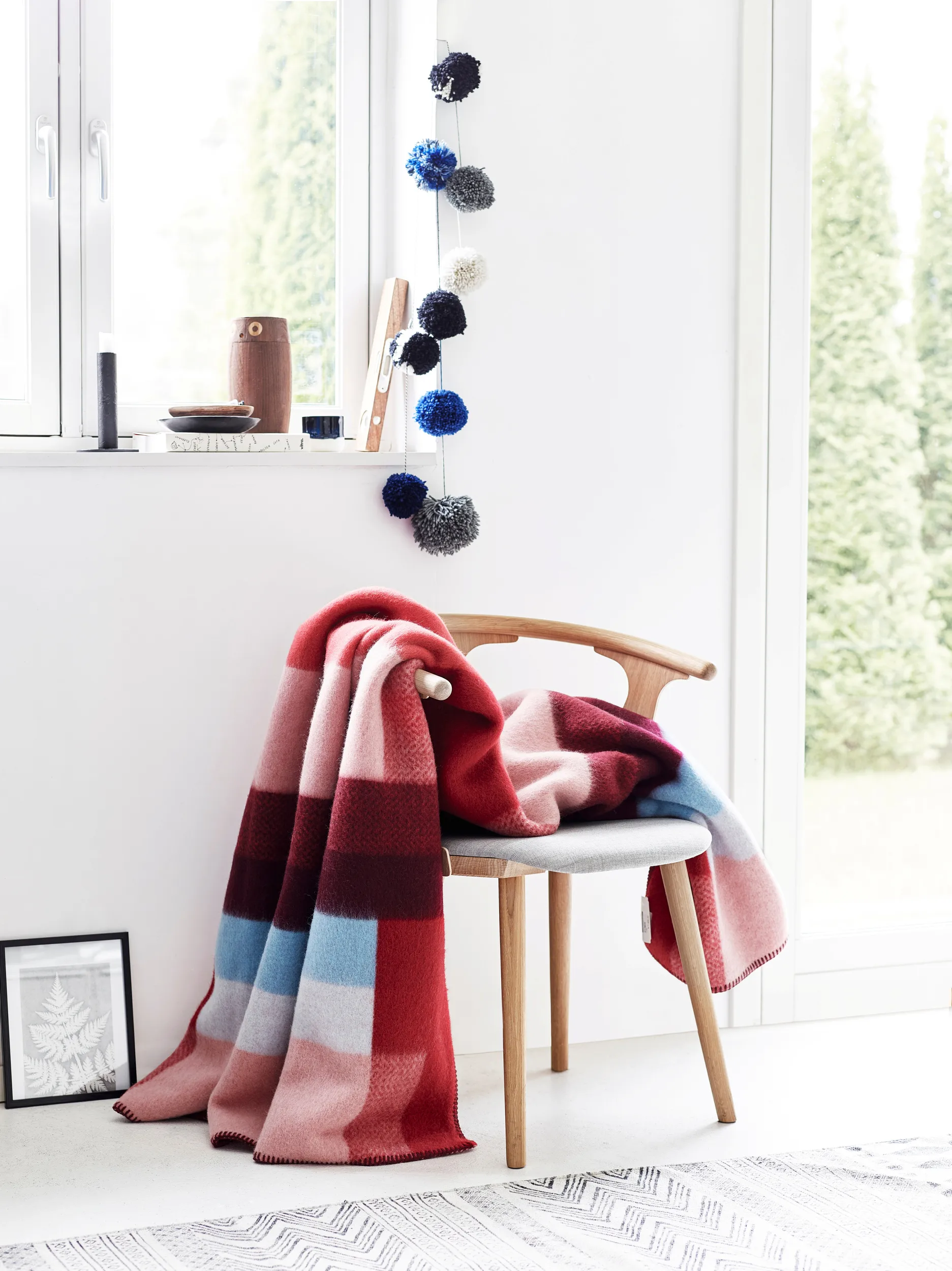 Røros Tweed からのMikkel ブランケット 135x200 cm - NordicNest.jp