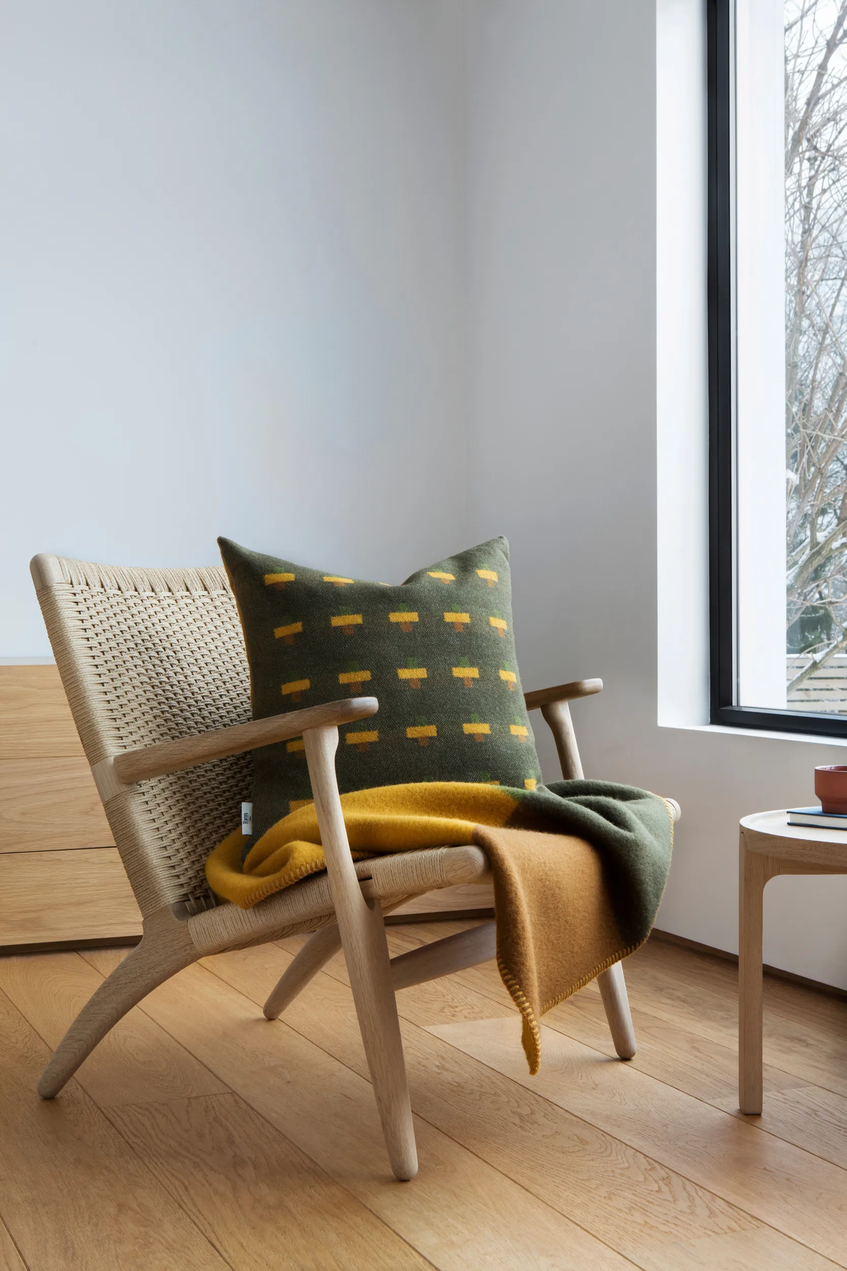Røros Tweed からのSyndin ブランケット 135x200 cm - NordicNest.jp
