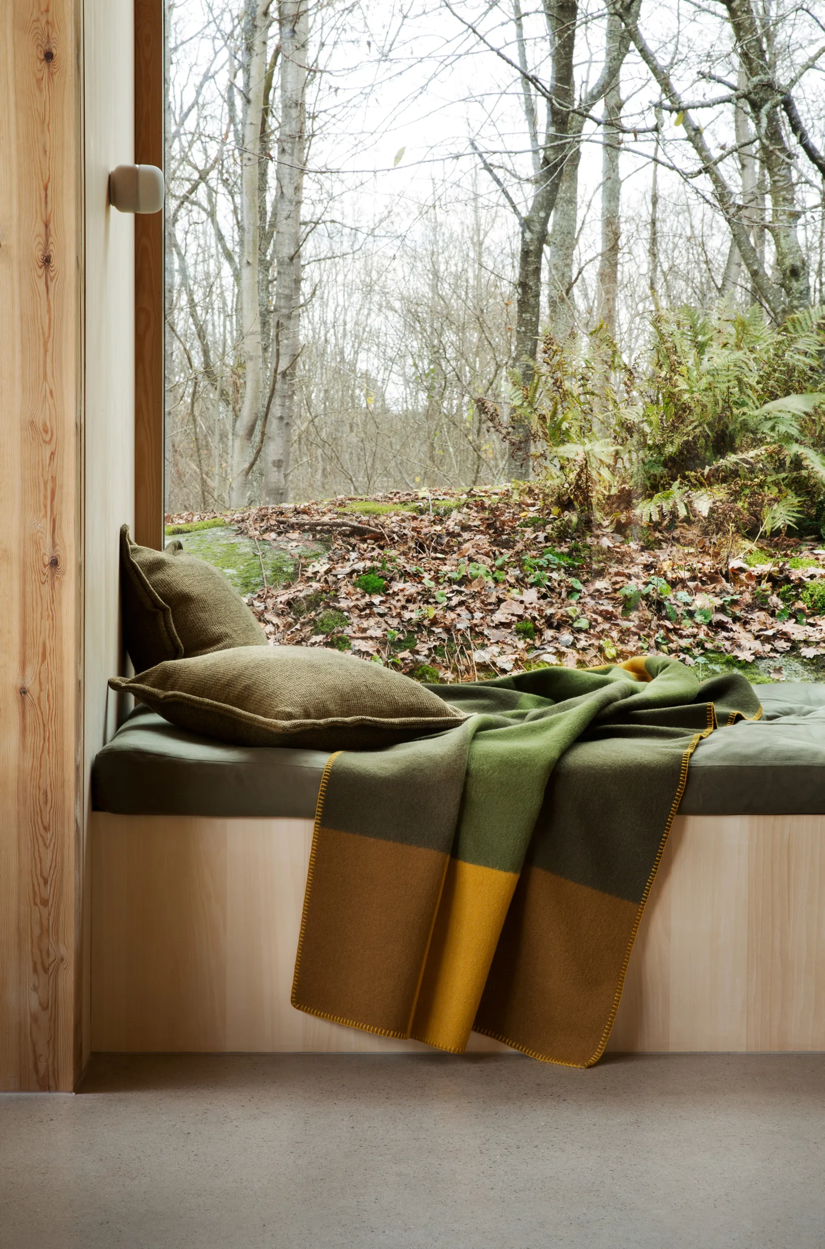 Røros Tweed からのSyndin ブランケット 135x200 cm - NordicNest.jp