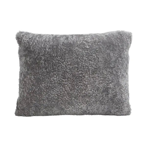 Shepherd Lina fårskinnskudde 40 x 30 cm, granit