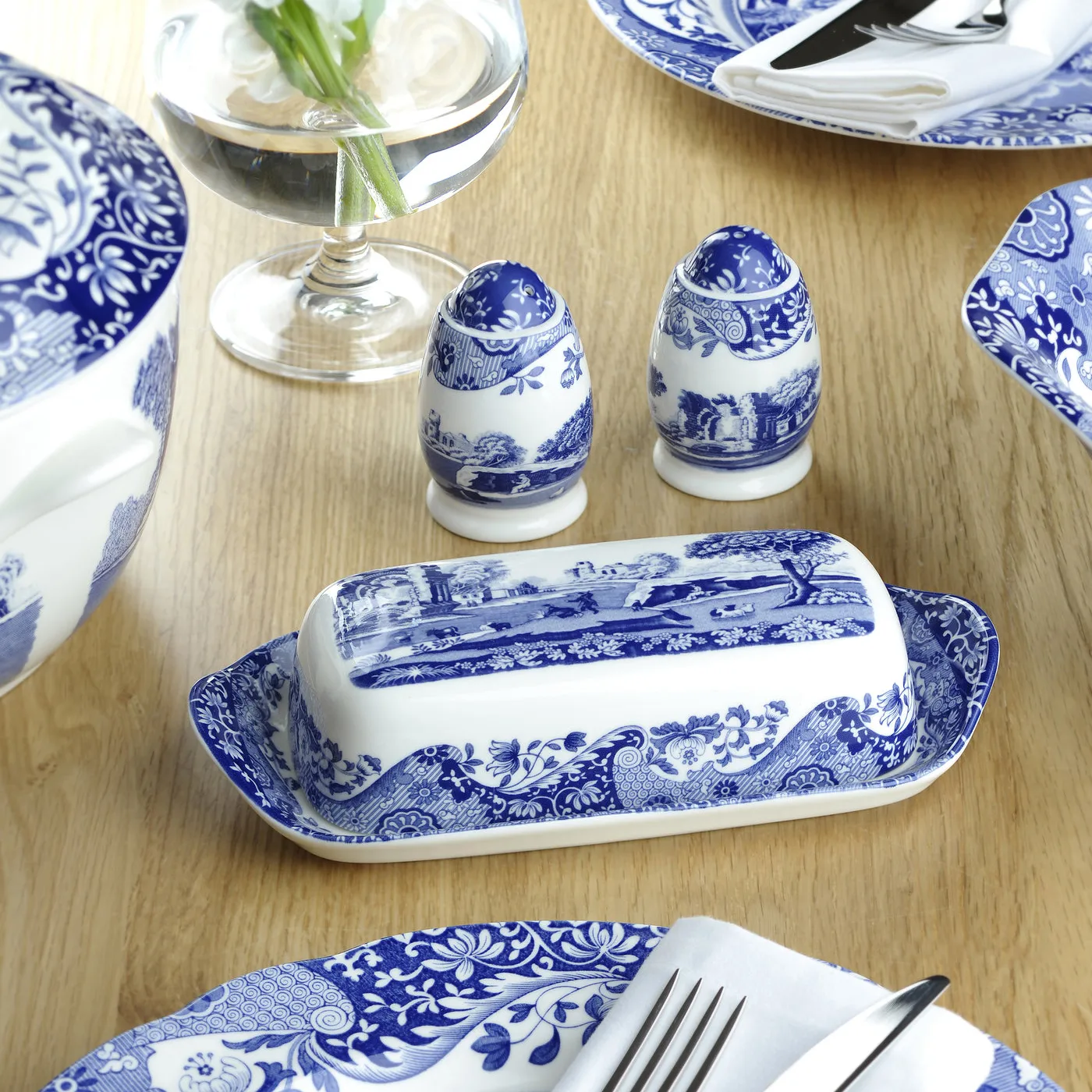 Spode | スポード からのブル― イタリアン バターディッシュ
