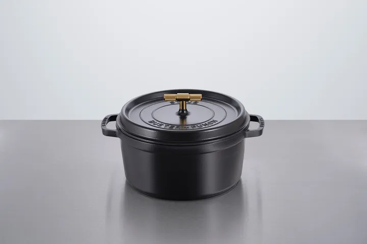 STAUB | ストウブ からのBuster & Punch 鋳鉄 真鍮 鍋 - NordicNest.jp
