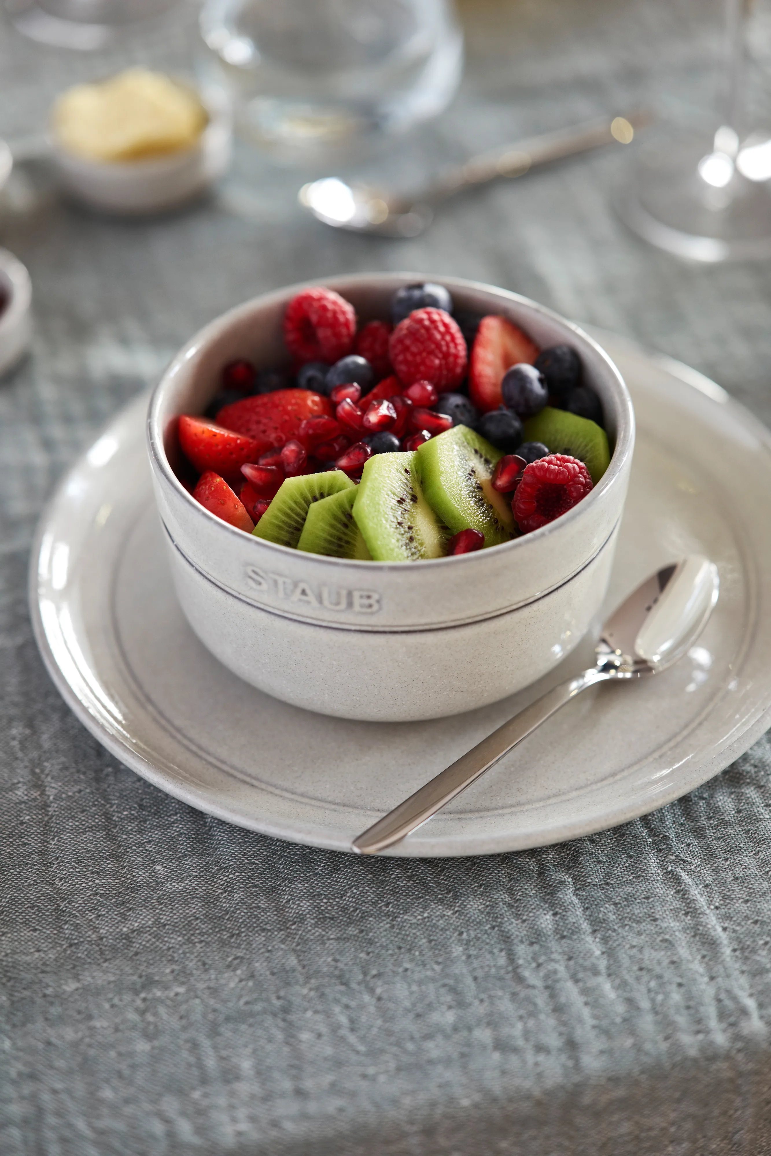 STAUB | ストウブ からのSTAUB ニュー ホワイトトリュフ (カンパーニュ