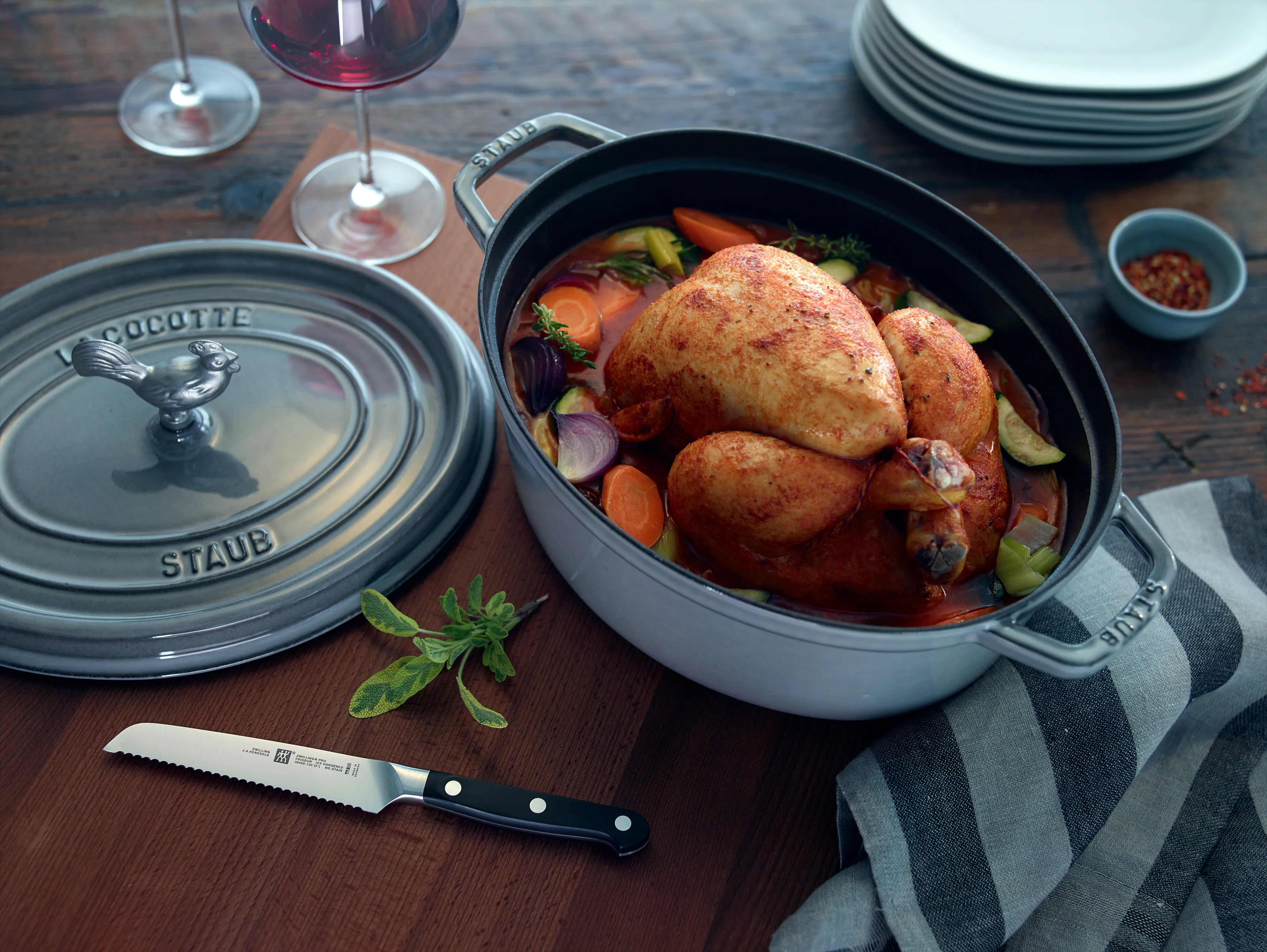 Staub La Cocotte oval pot cast iron 8 L from STAUB