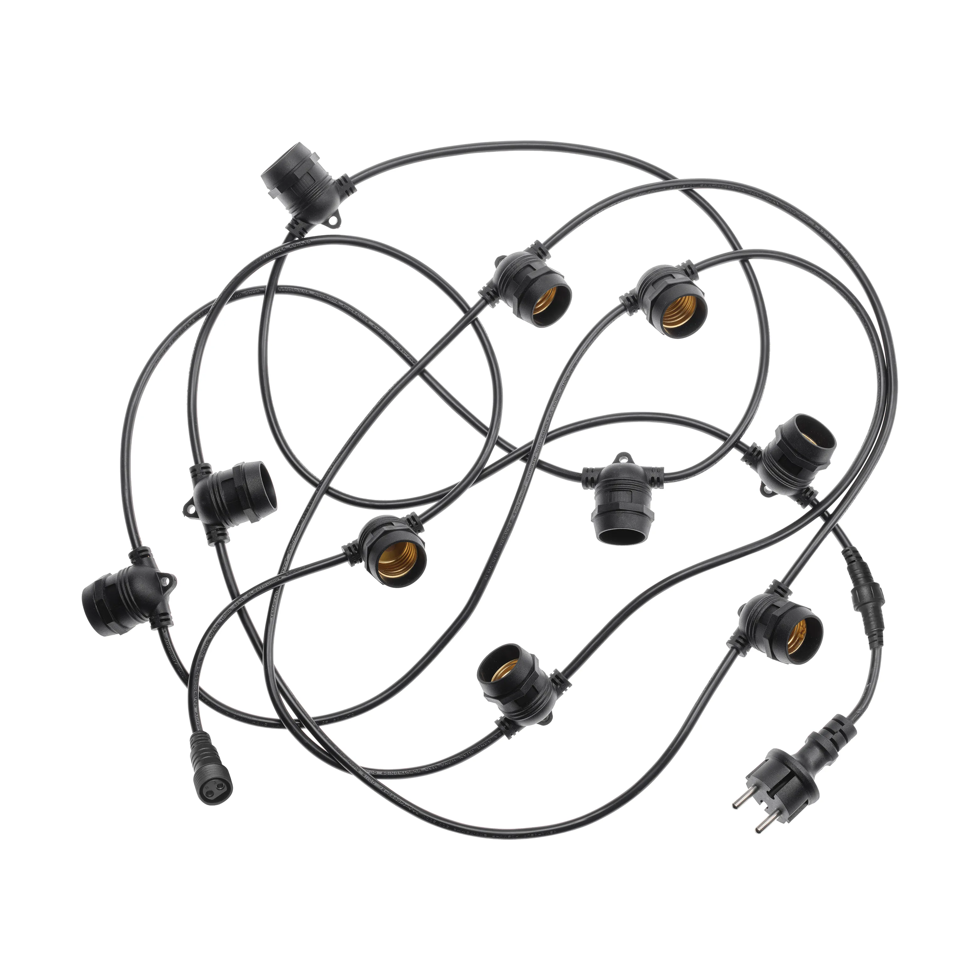 Outdoor connectable string lights from Unison - NordicNest.com