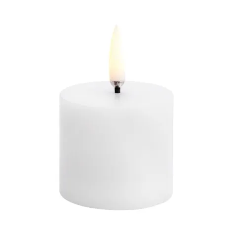 LED Pillar candle, Nordic White, Smooth, 5x4,5 cm - 1 stk
