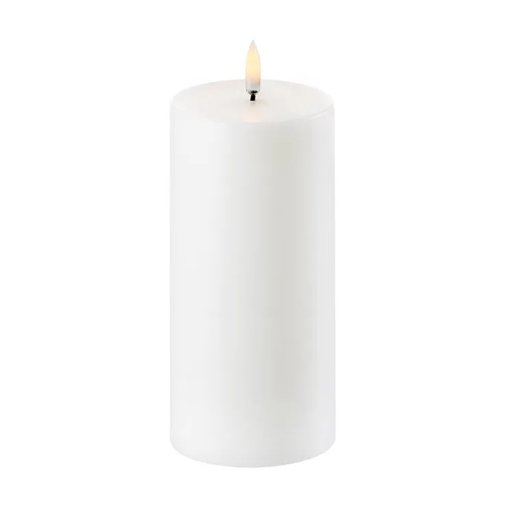 Pillar Candle Smooth LED Lys - B7,8 x H15,2 - Hvid - Uyuni Lighting
